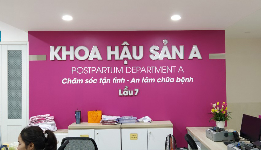 Bảng hiệu Bệnh viện Hùng Vương