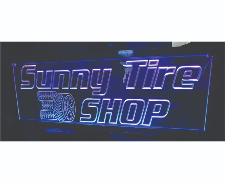 Bảng hiệu led hắt sáng mặt mica khắc chữ CNC cho cửa hàng vỏ xe ô tô “Sunny Tire Shop”