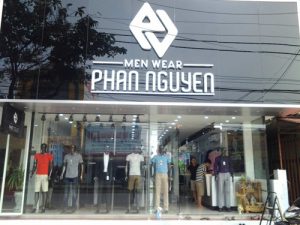 làm biển quảng cáo thời trang