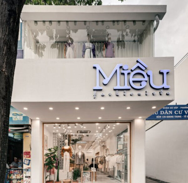 Bảng hiệu shop quần áo