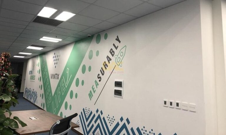 Thi công dán decal
