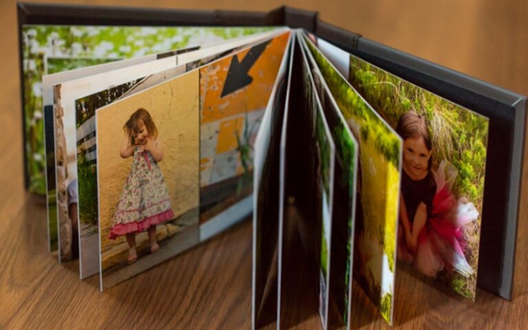 Photobook là gì? Cách tạo photobook đẹp và lưu giữ kỷ niệm