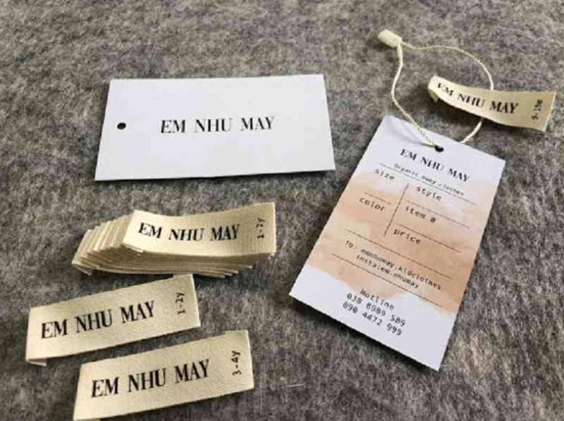 Tag quần áo hình chữ nhật