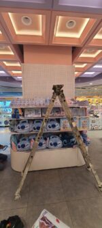 Oh! Some – bảng hiệu, nội thất và POSM