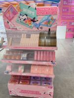 Oh! Some – bảng hiệu, nội thất và POSM