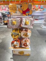Oh! Some – bảng hiệu, nội thất và POSM