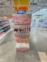Oh! Some – bảng hiệu, nội thất và POSM