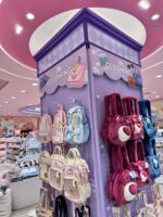 Oh! Some – bảng hiệu, nội thất và POSM