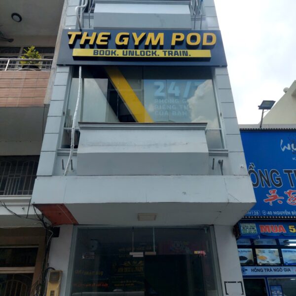 The Gym Pod – Bảng hiệu mặt tiền