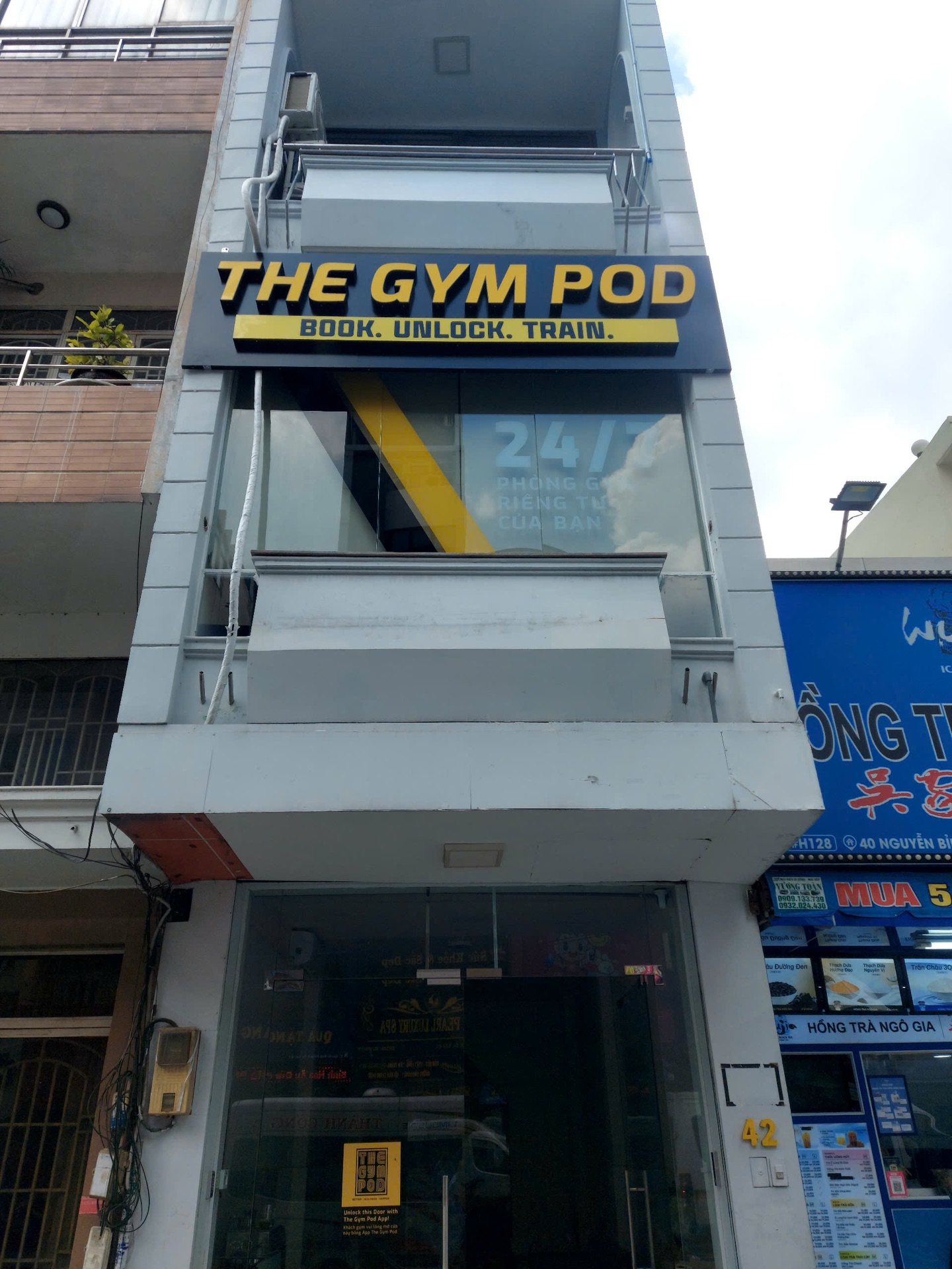 The Gym Pod – Bảng hiệu mặt tiền
