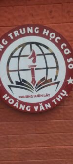 Trường Hoàng Văn Thụ – Bảng hiệu chữ nổi