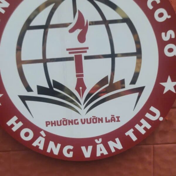 Trường Hoàng Văn Thụ – Bảng hiệu chữ nổi