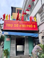 Trụ sở Khu phố 8 – Bảng hiệu Mica