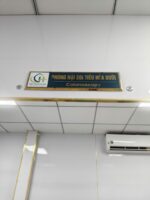 Việt Healthcare – Bộ bảng hiệu & decal