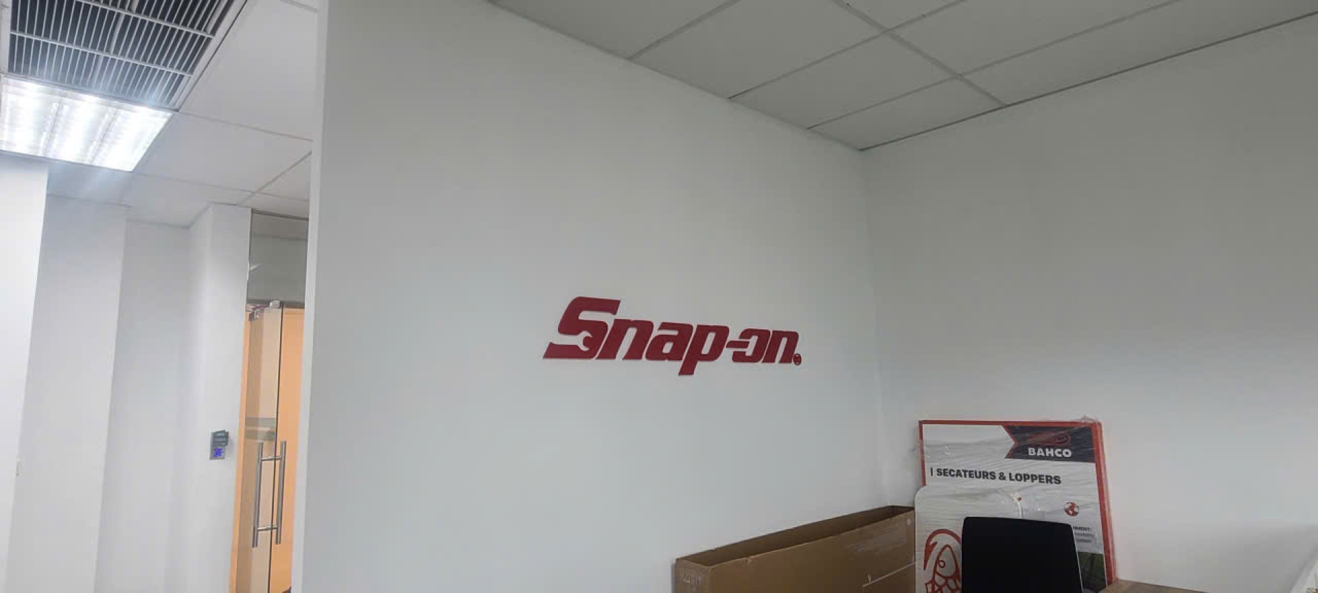 Snap-on – Bộ logo chữ nổi Mica