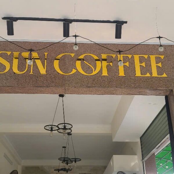 Sun Coffee – Bộ logo Mica trang trí