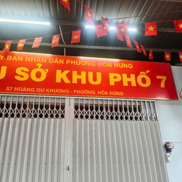 Trụ sở Khu phố 7 – Bảng hiệu Mica