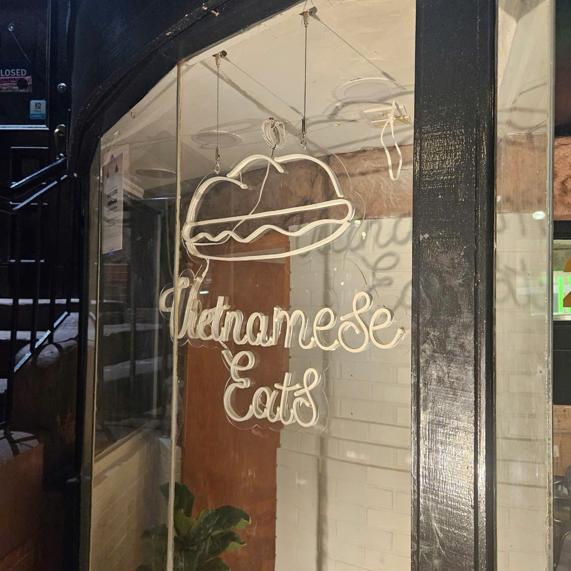 Saigon Eats – Logo dây đèn LED