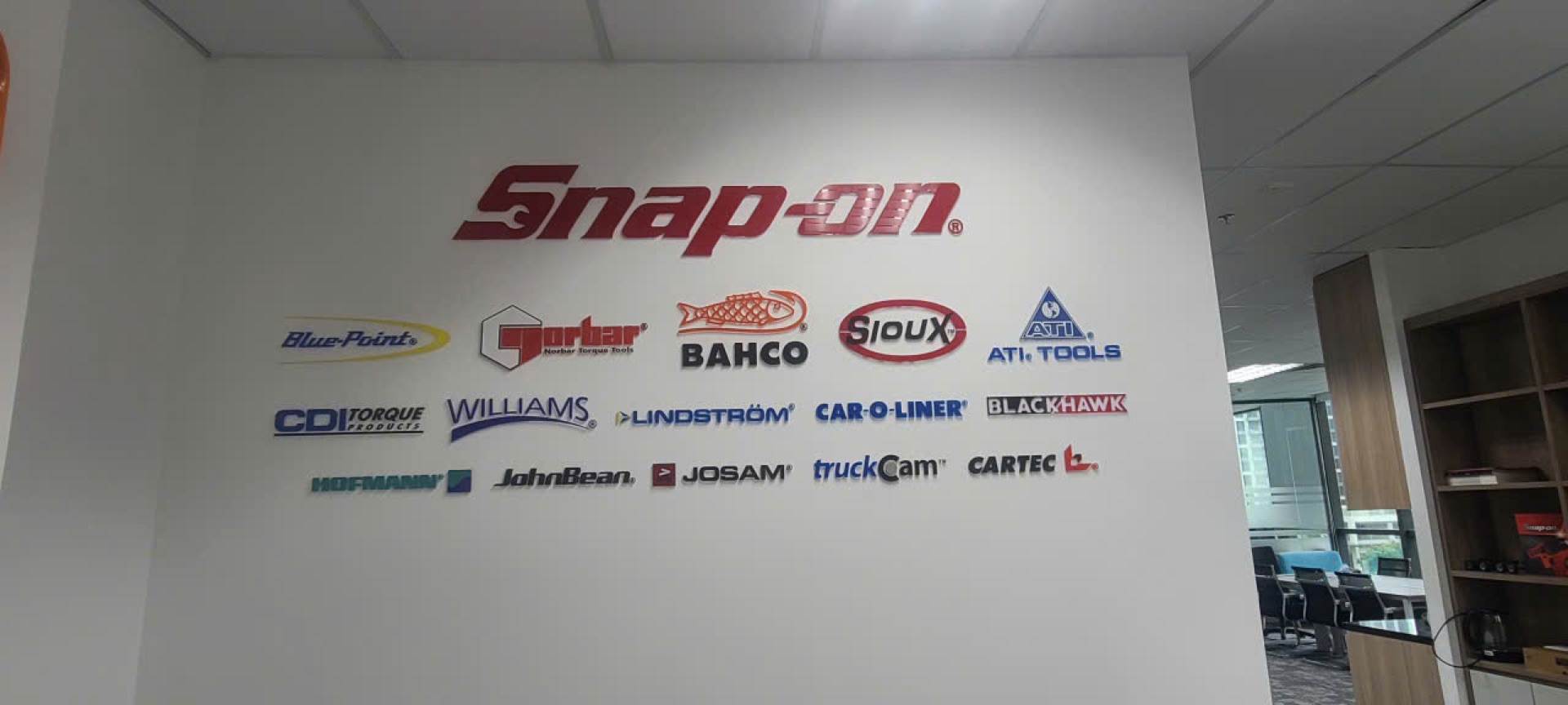 Snap-on – Bộ logo chữ nổi Mica