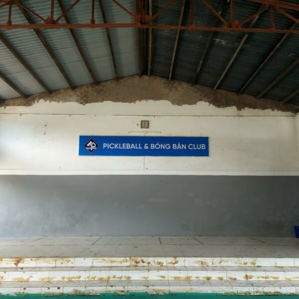 Pickleball & Bóng bàn Club – Bảng hiệu Hiflex