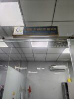 Việt Healthcare – Bộ bảng hiệu & decal