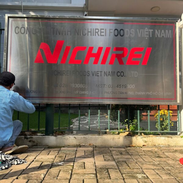 NICHIREI – bảng tên công ty Inox