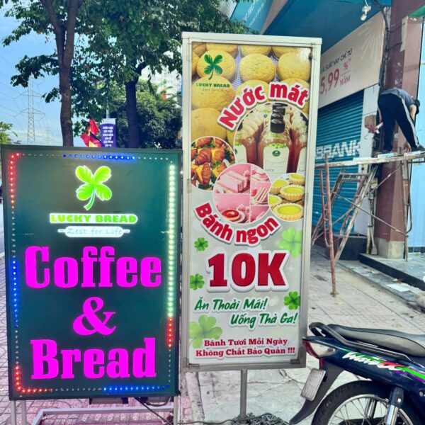 Coffee & Bread – hộp đèn quảng cáo hoàn thiện