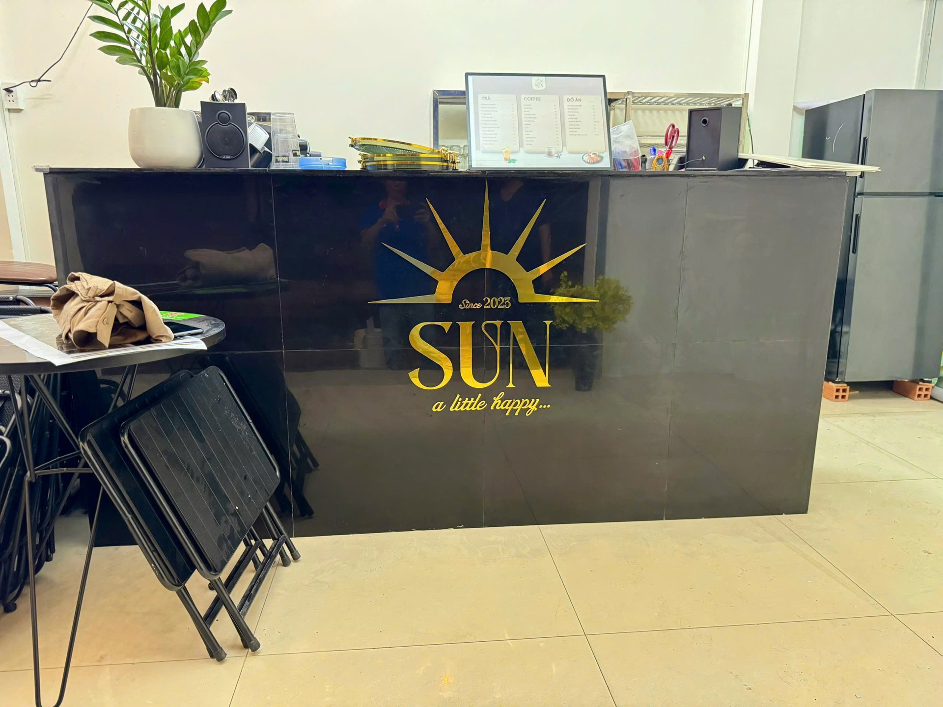 Sun Coffee – Bộ logo Mica trang trí