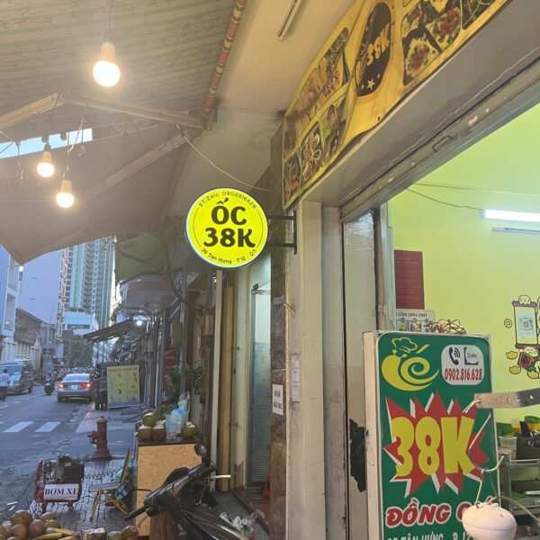 Ốc 38K – hộp đèn tròn