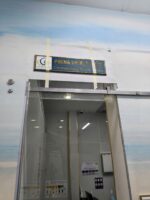Việt Healthcare – Bộ bảng hiệu & decal