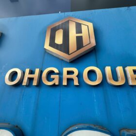 OHG Group – logo chữ nổi Mica