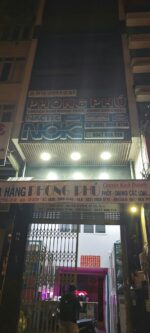 Phong Phú – bảng hiệu Mica và decal logo