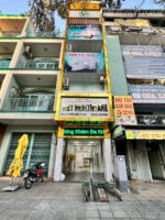 Việt Healthcare – Bộ bảng hiệu & decal