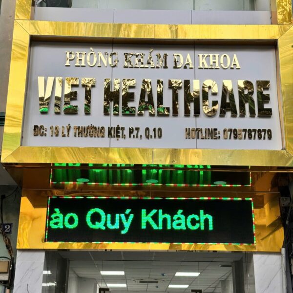 Việt Healthcare – Bộ bảng hiệu & decal