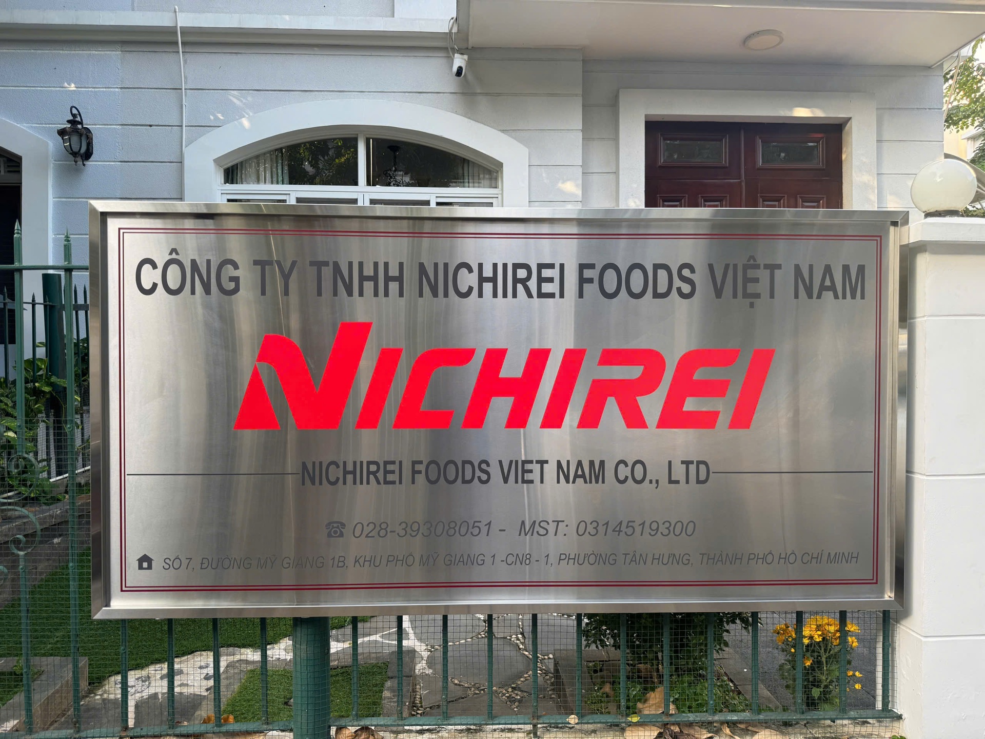NICHIREI – bảng tên công ty Inox
