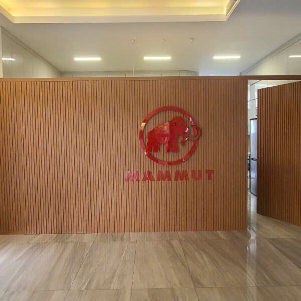 Mamut – logo chữ nổi hoàn thiện