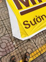 Mỳ Sườn Tân Hoa Ký – bảng hiệu và decal