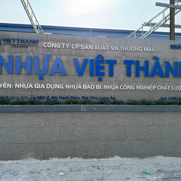 Nhựa Việt Thành – bộ bảng hiệu chữ nổi