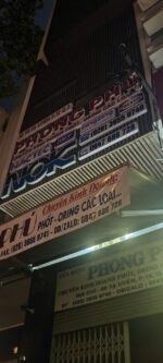 Phong Phú – bảng hiệu Mica và decal logo
