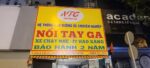 Nồi Tay Ga 900K – bảng hiệu và decal chuỗi cửa hàng