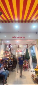 Nồi Tay Ga 900K – bảng hiệu và decal chuỗi cửa hàng