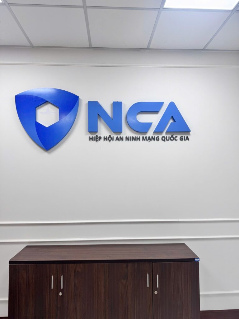 NCA – Logo Mica chữ nổi