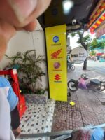 Nồi Tay Ga 900K – bảng hiệu và decal chuỗi cửa hàng