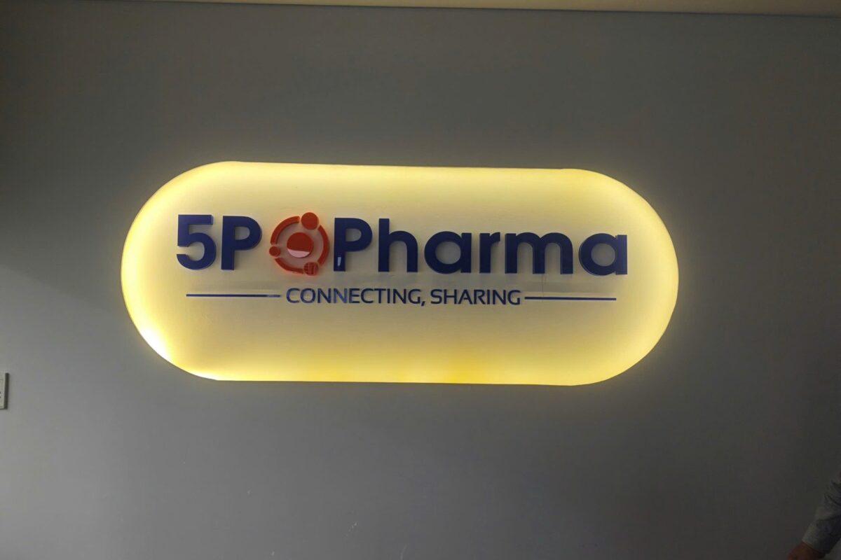 Bảng hiệu nhận diện 5P Pharma