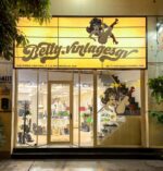 Bảng hiệu Betty Vintage hoàn thiện tại mặt tiền cửa hàng