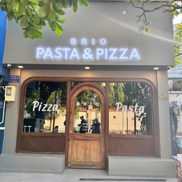 Bảng hiệu chữ nổi Brio Pasta & Pizza hoàn thiện