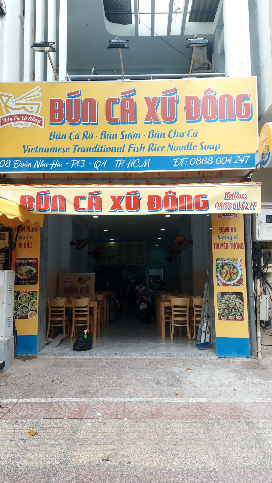 Bảng hiệu và không gian Bún cá Xứ Đông sau thi công – ảnh 3
