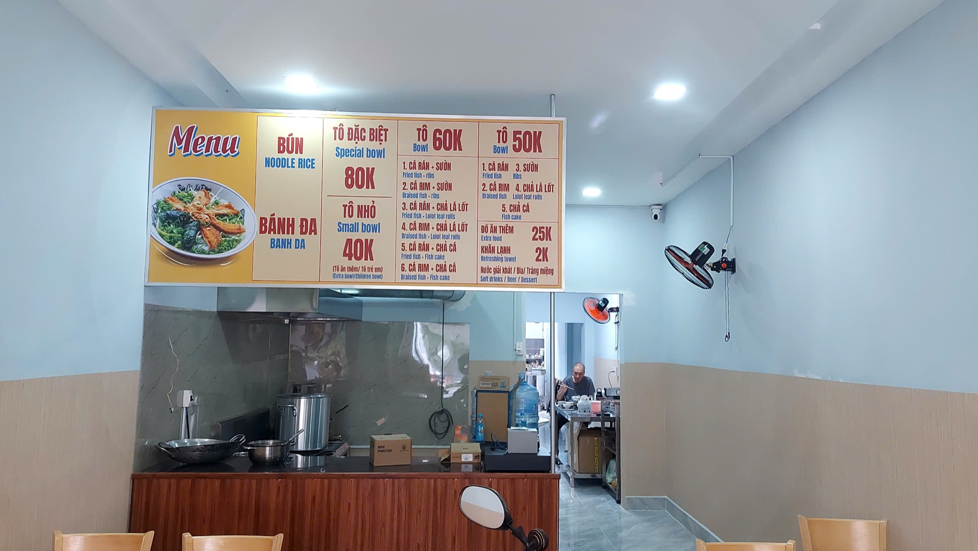 Bảng hiệu và không gian Bún cá Xứ Đông sau thi công – ảnh 4
