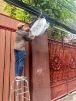 Quá trình lắp đặt logo và bảng tên CNI – ảnh 3