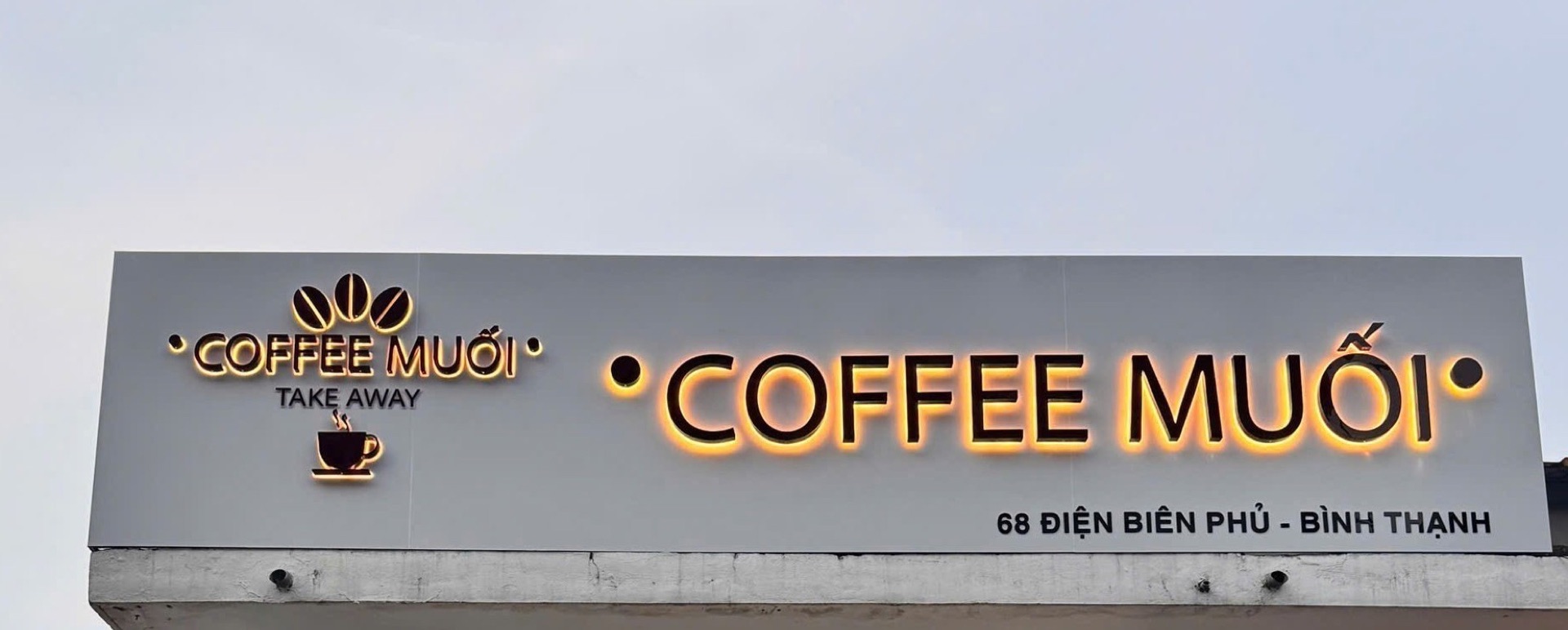 Bảng hiệu và logo Coffee Muối trong quá trình hoàn thiện – ảnh 7